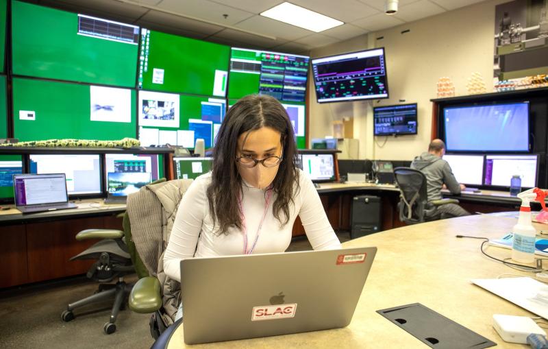 Isleydys Silva Torrecilla inside the XPP Control Room 3 of LCLS